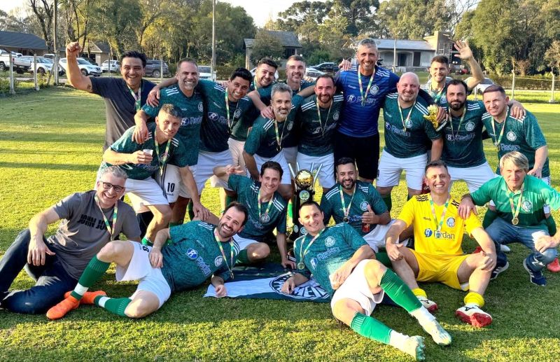 Com atletas de Flores da Cunha e Nova Pádua, S.E. Palmeiras é campeão da Copa Integração de Futebol Máster e Sênior